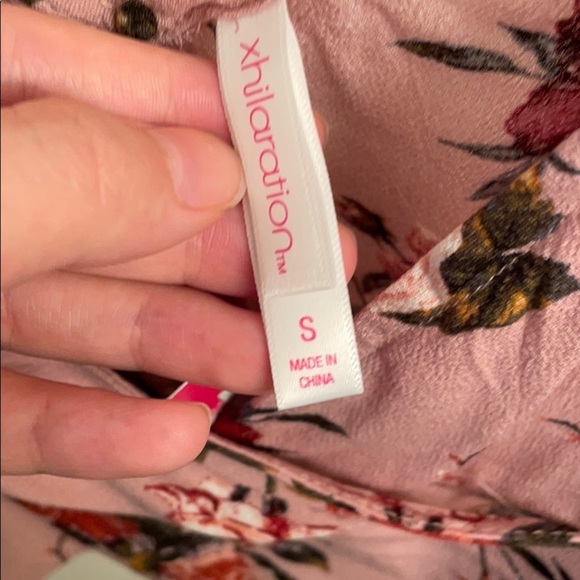 NWT BEAUTIFUL CROP TOP LIGHT PINK COLOR - Picture 4 of 6